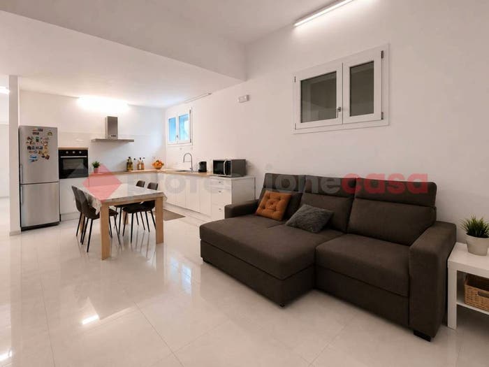 Appartamento trilocale in vendita in Via Garibaldi, Centro, Lonigo