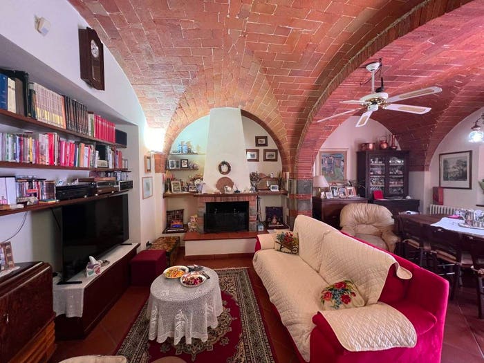 Casa con 6 locali in vendita in Località Battifolle, Battifolle, Arezzo