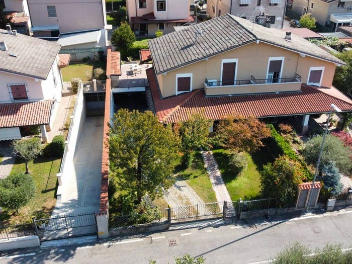 Casa quadrilocale in vendita in Via Paolo IV, Ponte Cingoli, Rodengo Saiano