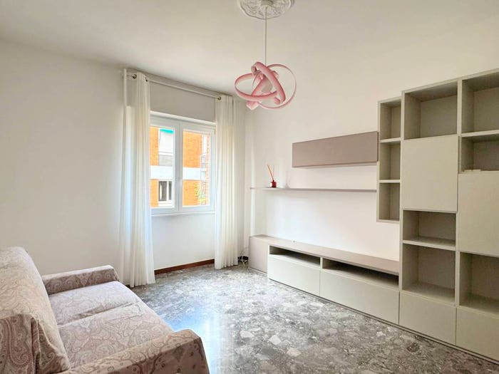 Appartamento bilocale in vendita in Via Melzo, Porta Venezia, Milano