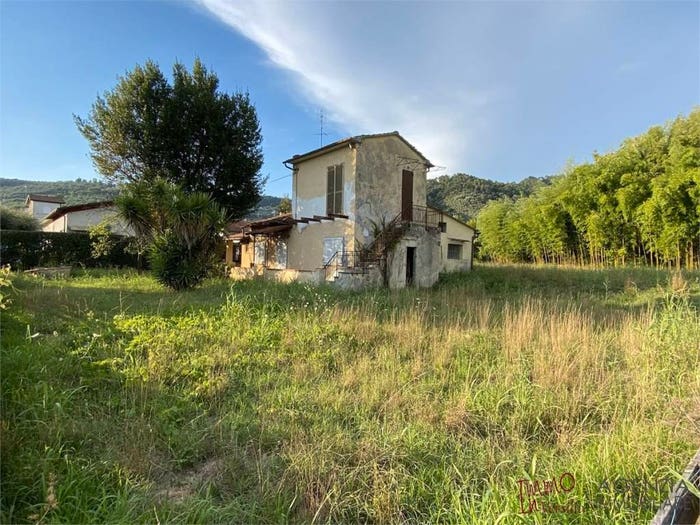 Casa con 6 locali in vendita in Stiava, Massarosa