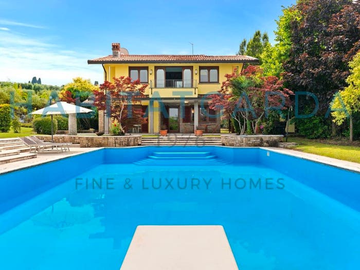Casa con 6 locali in vendita in CORSO EUROPA, Solarolo, Manerba del Garda