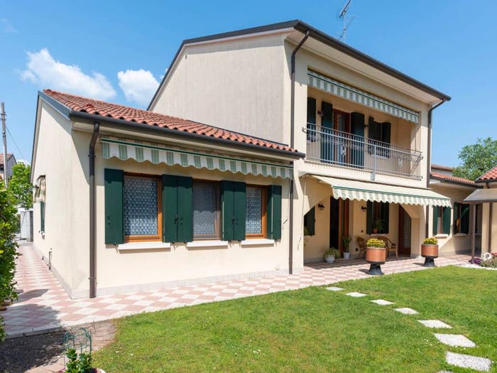 Casa con 6 locali in vendita in Via Armando Diaz, Centro, Vazzola