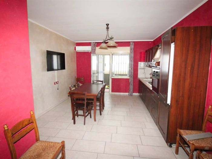 Appartamento quadrilocale in vendita in VIA SALVEMINI, Carlentini Nord, Carlentini