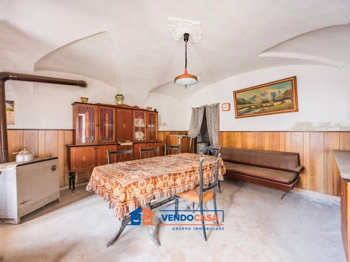 Casa con 5 locali in vendita in Via Langhe, Centro, Magliano Alpi