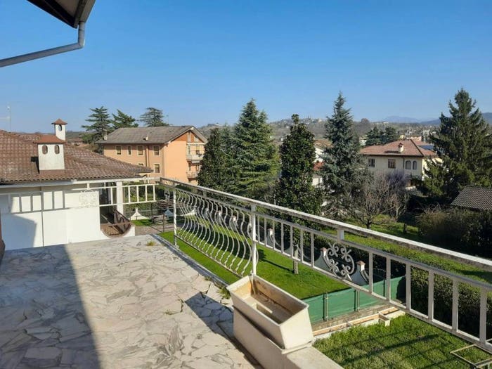 Appartamento trilocale in vendita in Strada Cappellette, Centro, Ovada
