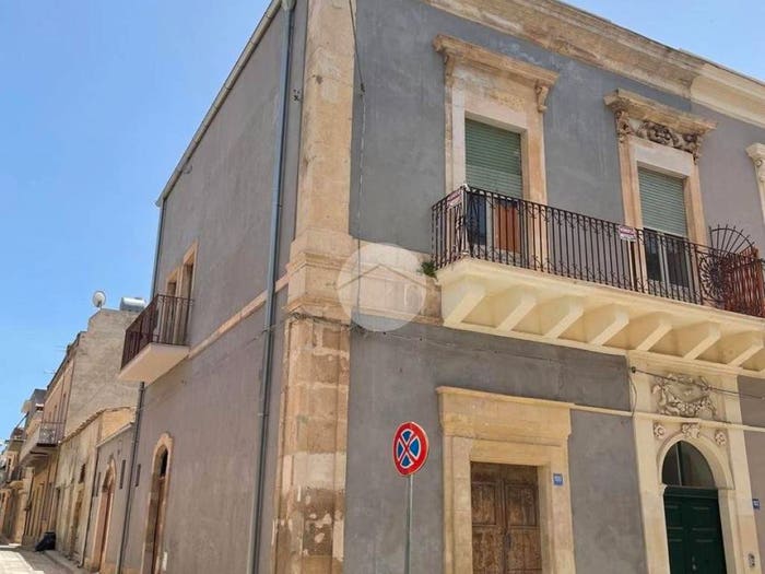 Casa con 5 locali in vendita in Via Paolo Cassar Scalia, Centro, Pachino