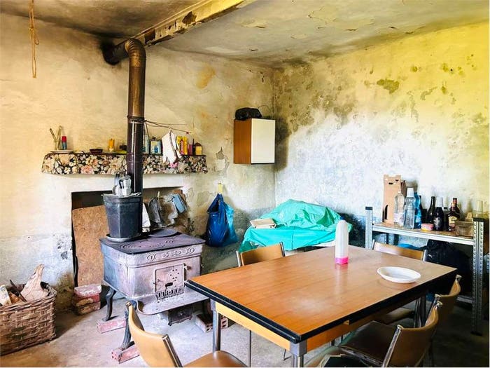 Casa con 6 locali in vendita in Località Perondo Gialatti, Ormea