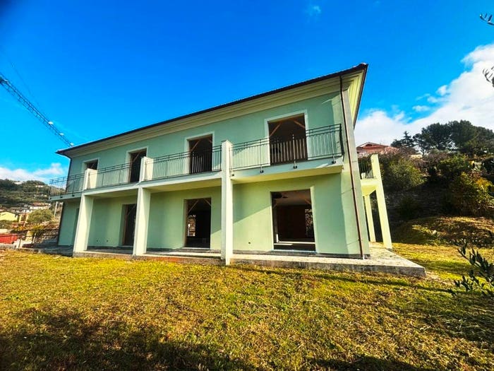 Casa quadrilocale in vendita in Caramagna, Imperia