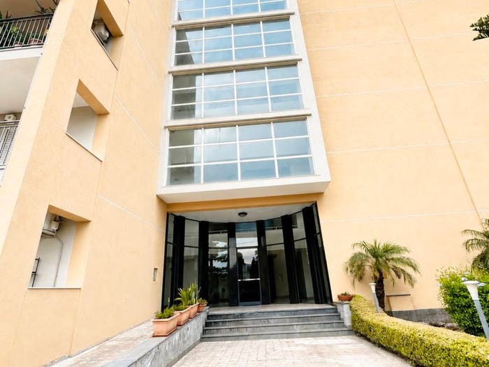 Appartamento quadrilocale in vendita in Via Carlo Sada, Centro, Giarre