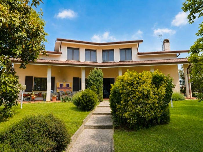 Casa con 6 locali in vendita in Via Pre Pieri Zuiani, Centro, Dignano