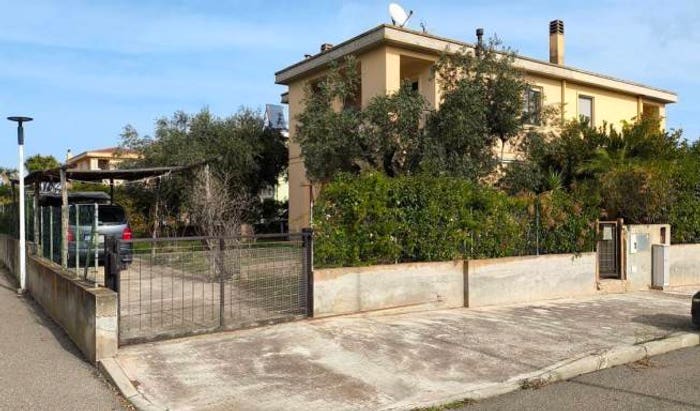 Casa con 6 locali in vendita in Viale Danubio, Capoterra