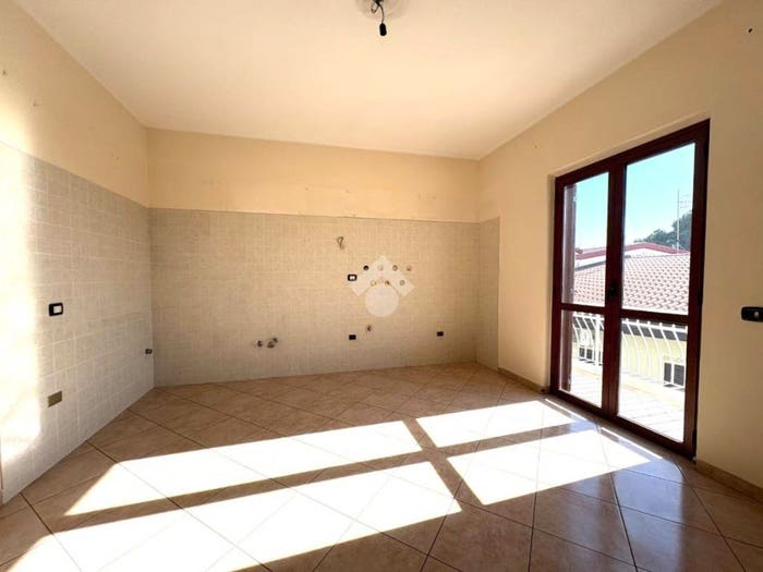 Appartamento con 5 locali in vendita in Via Degli Svevi, Sala, Catanzaro