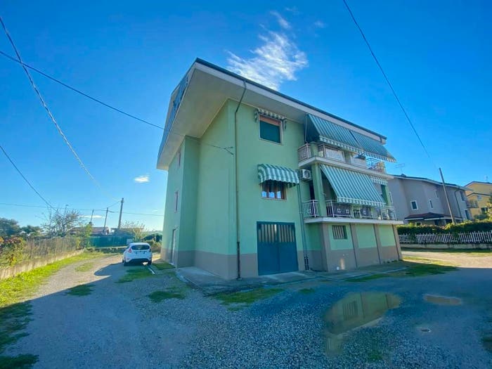 Appartamento trilocale in vendita in Via Ottaviano Ferraretto, Centro, Cherasco