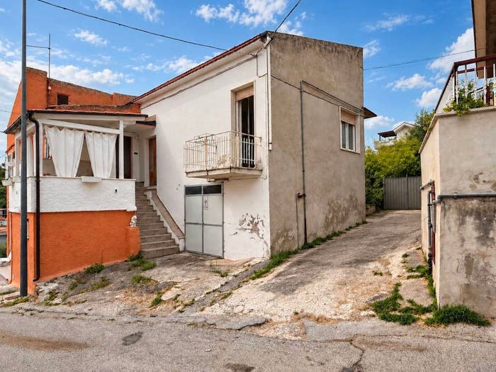Appartamento quadrilocale in vendita in Strada Vicinale Villa Scorrano, Colle del Telegrafo Colle Scorrano, Pescara