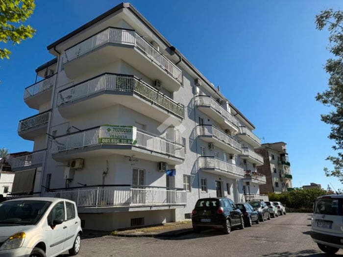 Appartamento trilocale in vendita in Via Giuseppe Garibaldi, Centro, Cercola