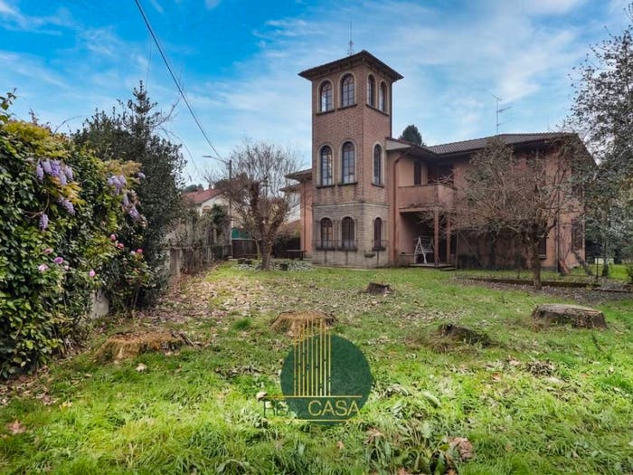 Casa con 5 locali in vendita in Via Virgilio, Centro, Malnate