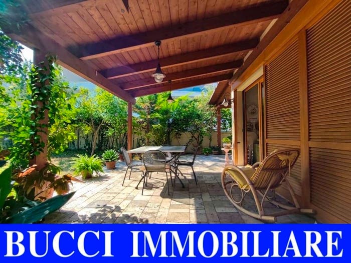 Casa con 6 locali in vendita in Via Grotta del Cavallone, Stazione Centrale Corso Vittorio, Pescara