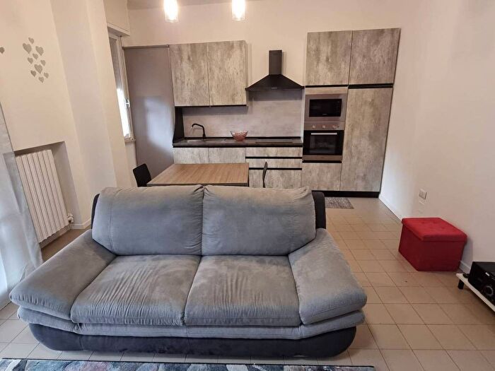 Appartamento trilocale in vendita in Viale Londra, Baia Flaminia, Pesaro