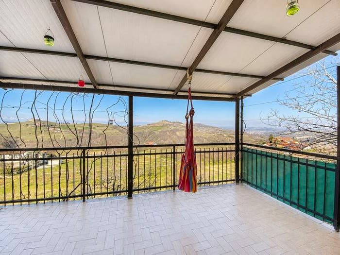 Casa con 6 locali in vendita in Via Torretta, Montelupo Albese