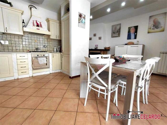 Appartamento trilocale in vendita in Quartaia Pian dell'Olmino Mensanello, Colle di Val d'Elsa