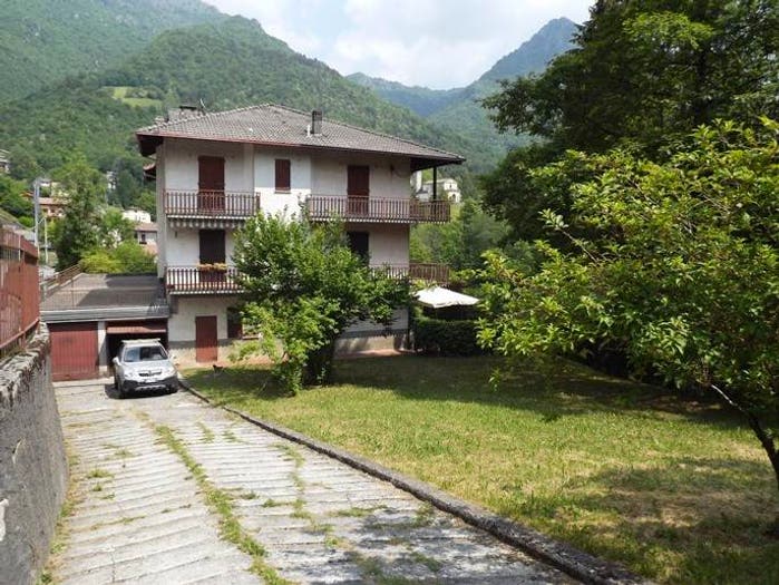 Appartamento trilocale in vendita in Via dei Ciliegi, Cornalba