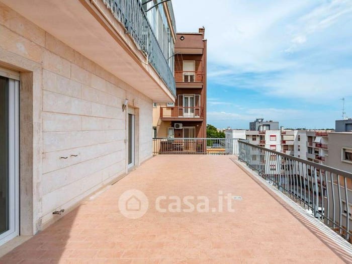 Casa trilocale in vendita in Viale Cavalieri di Malta, Putignano