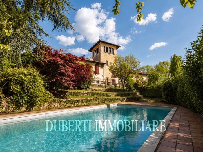 Casa con 6 locali in vendita in Via Giuseppe Garibaldi, Montonate, Mornago