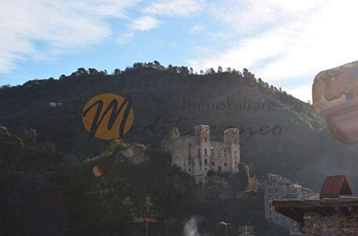 Appartamento quadrilocale in vendita in Via San Michele, Dolceacqua