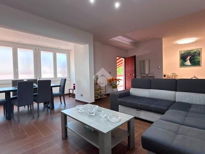 Casa con 6 locali in vendita in Viale della Regione Siciliana Nord Ovest, Tommaso Natale, Palermo