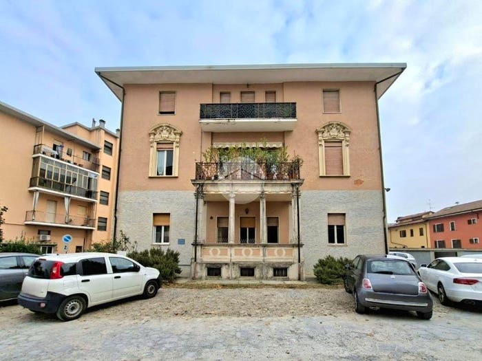 Appartamento bilocale in vendita in Via G Piumati, Centro, Bra