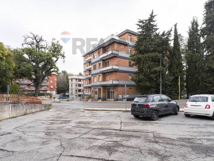 Appartamento con 5 locali in vendita in Via Michelangelo Buonarroti, Borgo Rodi, Ancona
