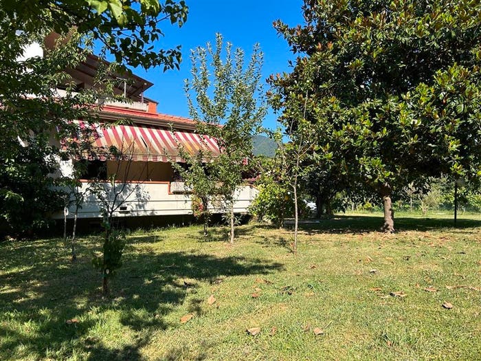 Casa con 6 locali in vendita in Via del Bozzo Nord, Rinchiostra Quercioli, Massa