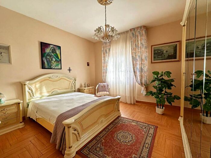 Appartamento con 5 locali in vendita in Traversa Via della Resistenza, Centro, Vico del Gargano