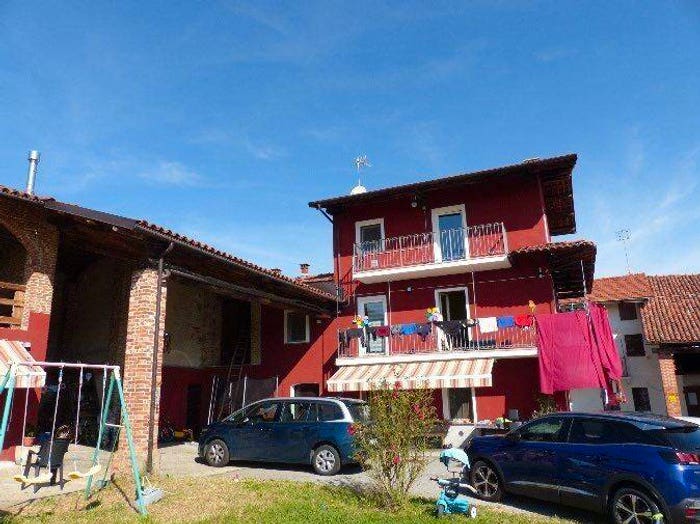 Casa trilocale in vendita in Via Vecchia Di Pianfei, Beinette