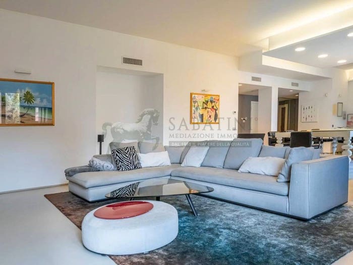 Appartamento quadrilocale in vendita in Via Patroclo, San Siro, Milano