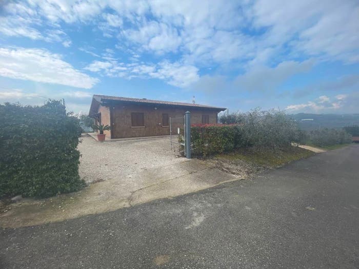 Casa trilocale in vendita in Contrada Collelungo, Monsampolo del Tronto