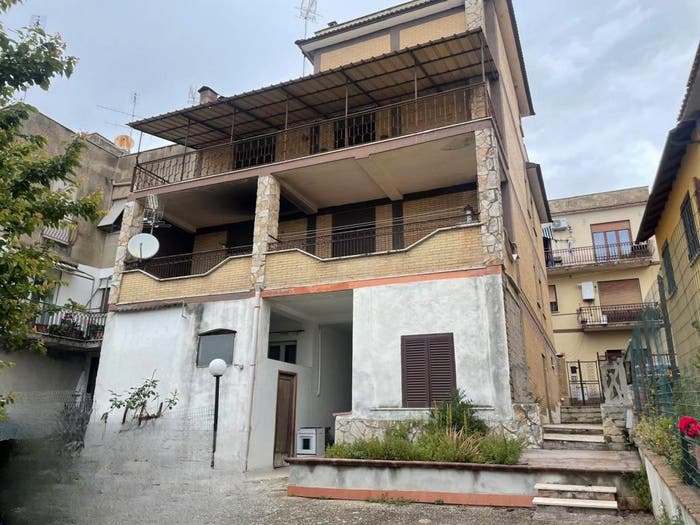 Appartamento trilocale in vendita in Via San Lorenzo, Centro, Mentana