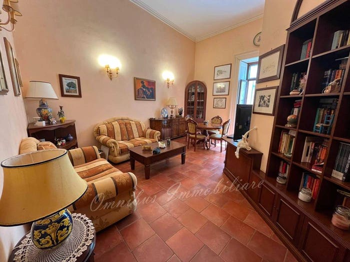Appartamento trilocale in vendita in Traversa Via Le Maestre, Centro Storico, Foggia
