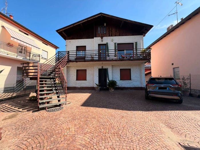 Appartamento trilocale in vendita in Via Adda, Centro, Calolziocorte
