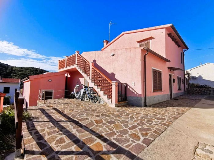 Appartamento bilocale in vendita in Pomonte, Marciana