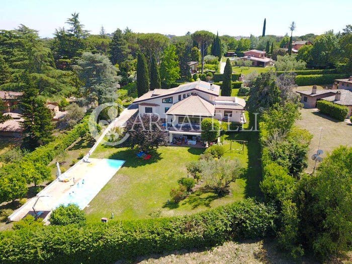 Casa con 6 locali in vendita in Largo dell'Olgiata, Olgiata, Roma