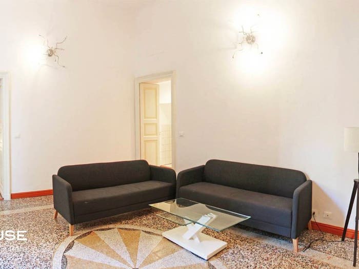 Appartamento trilocale in vendita in Via Assarotti, Centro Città, Genova