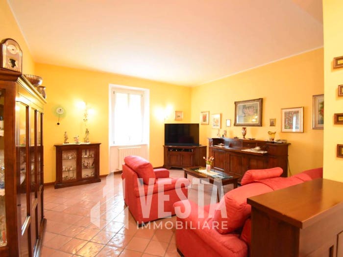 Appartamento con 5 locali in vendita in Via Cesare Battisti, Monticello, Monticello Brianza