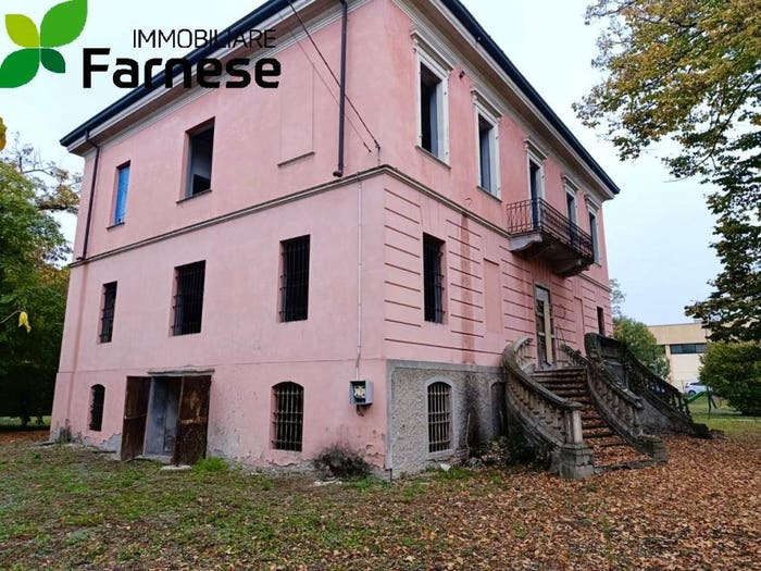 Casa con 6 locali in vendita in Via Filippo Arcelli, San Lazzaro, Piacenza