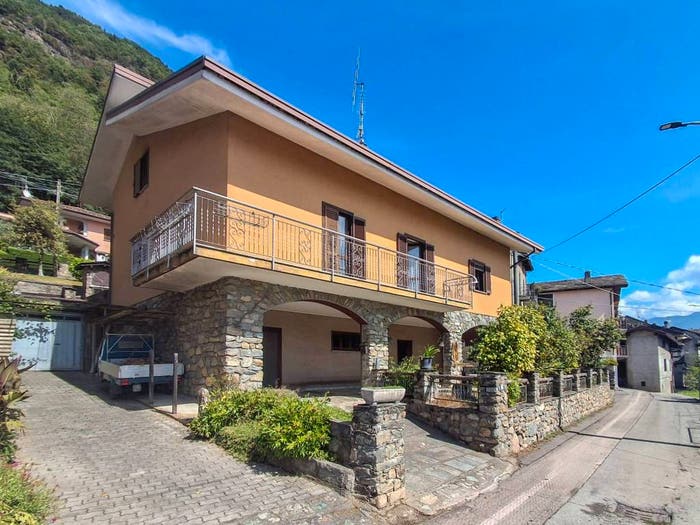 Casa con 6 locali in vendita in Via Civetta, Monastero, Berbenno di Valtellina
