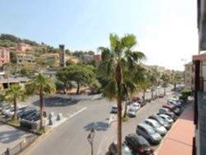 Appartamento trilocale in vendita in Via Neghelli, Fenarina Via Neghelli Collina di Ponente, Alassio