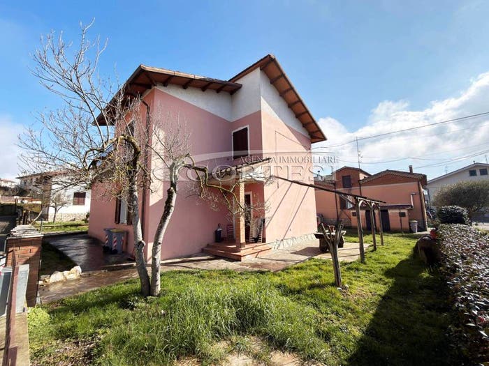 Casa con 5 locali in vendita in Via Romana, Promano, Città di Castello