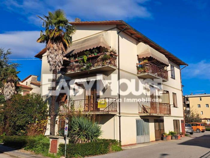 Appartamento con 6 locali in vendita in Via Camillo Benso di Cavour, Montalto, Laterina Pergine Valdarno