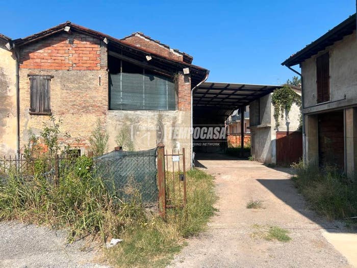 Casa con 6 locali in vendita in Centro, Torbole Casaglia